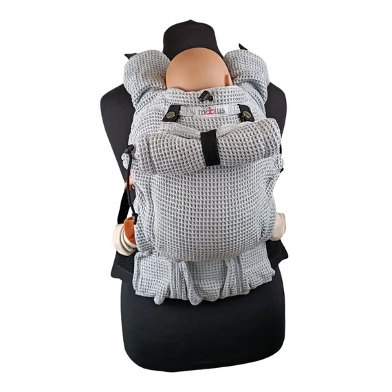 Möbius Newborn csatos babahordozó – ezustszurke– ergonomikus újszülött hordozó