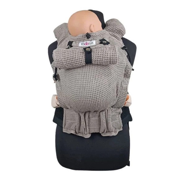 Möbius Newborn csatos babahordozó – london szürke– ergonomikus újszülött hordozó